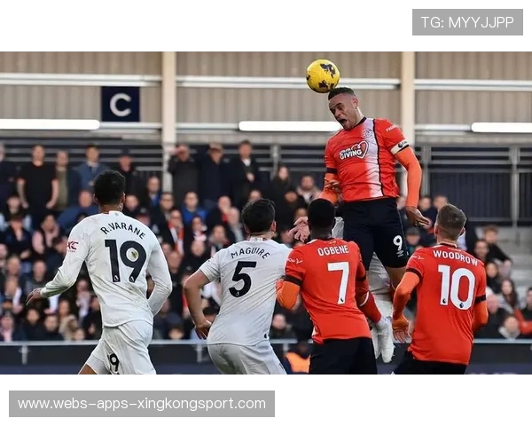 曼联拉什福德弧顶推射打破均衡